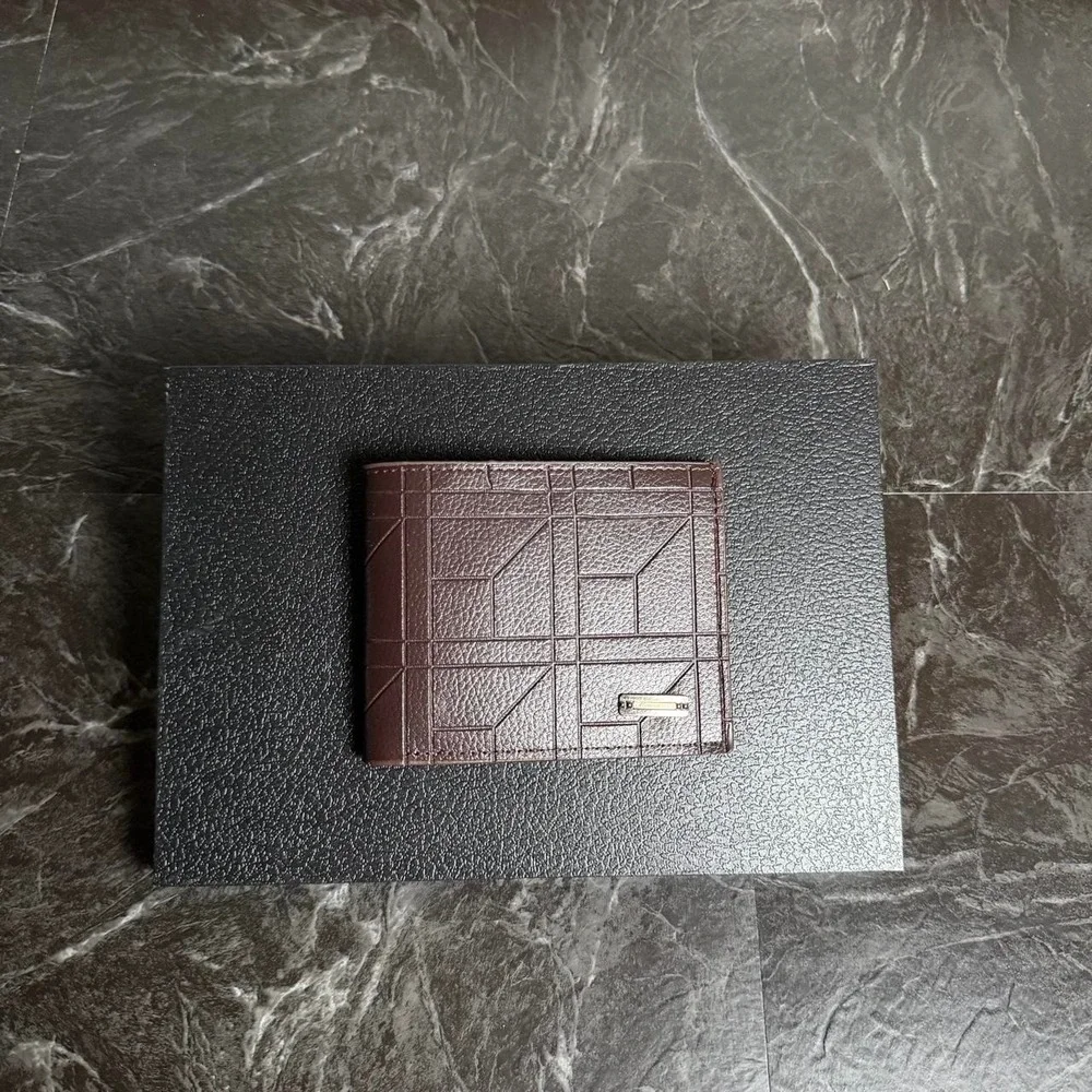 Men's Brown Bi Fold Geometric Cyber Wallet Brand New